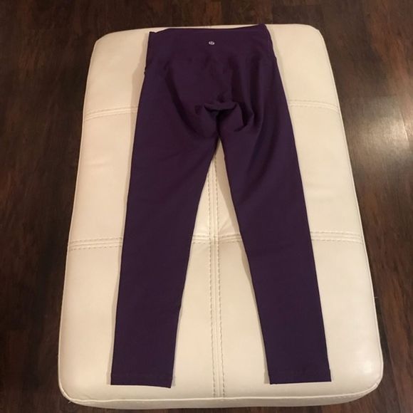 Lululemon Wunder Under Leggings - Picture 5 of 5